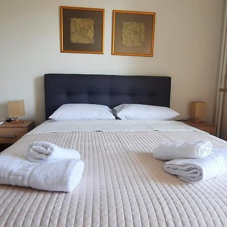 Comfort Apartment In The City 卡拉马塔 外观 照片