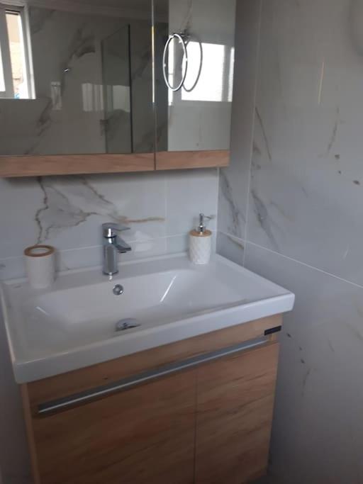 Comfort Apartment In The City 卡拉马塔 外观 照片